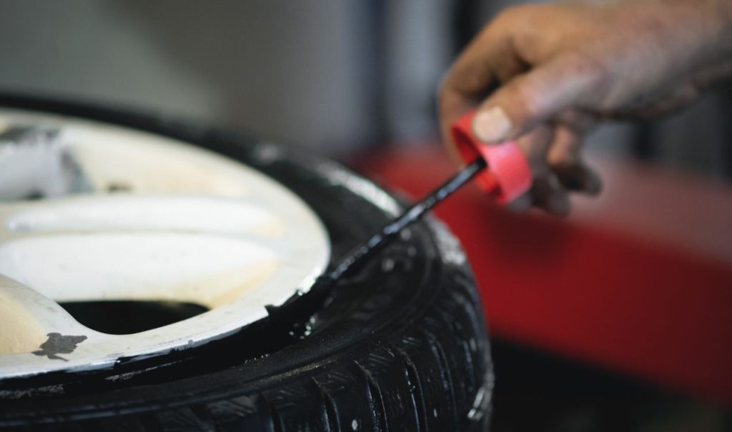 How to Use Tyre Sealant