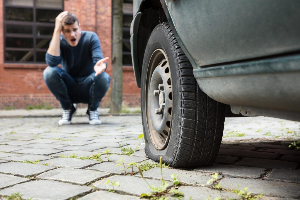 Can You Drive With a Flat Tyre