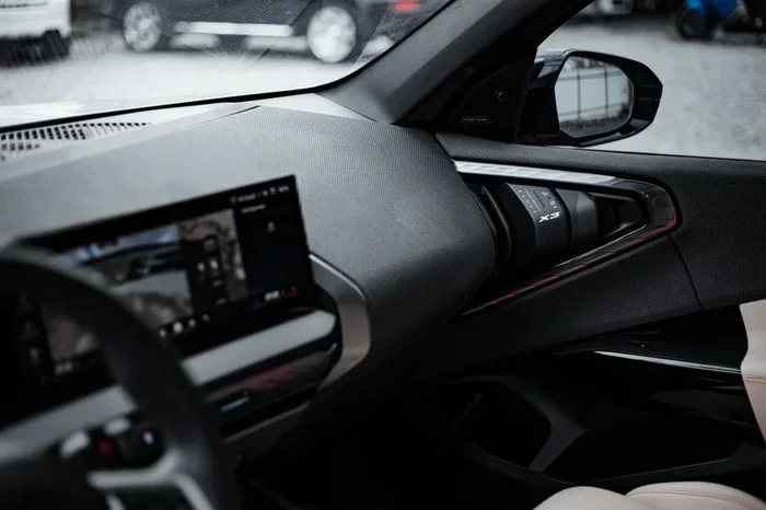 How Do I Know If My BMW i5 Has Gesture Command Features